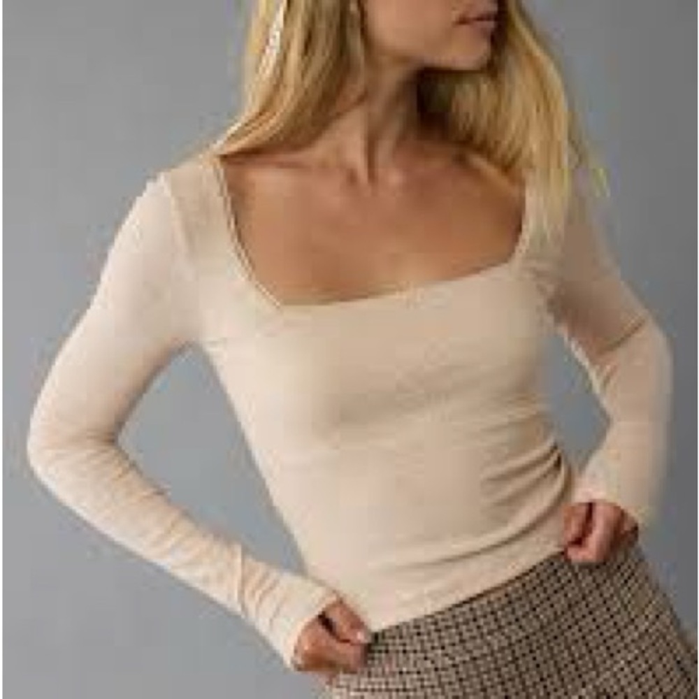 AE square neck lace long-sleeve t-shirt